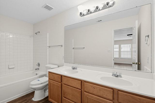 360 Thicket LN, Kyle, TX 78640