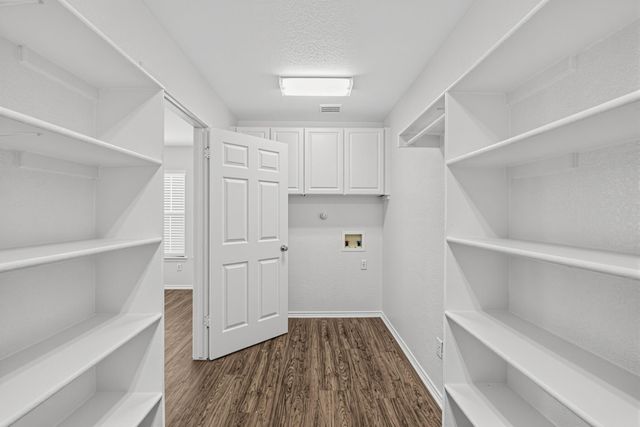 360 Thicket LN, Kyle, TX 78640