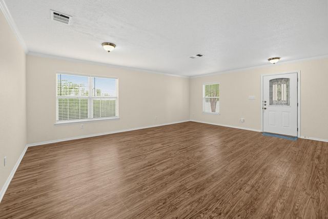 360 Thicket LN, Kyle, TX 78640
