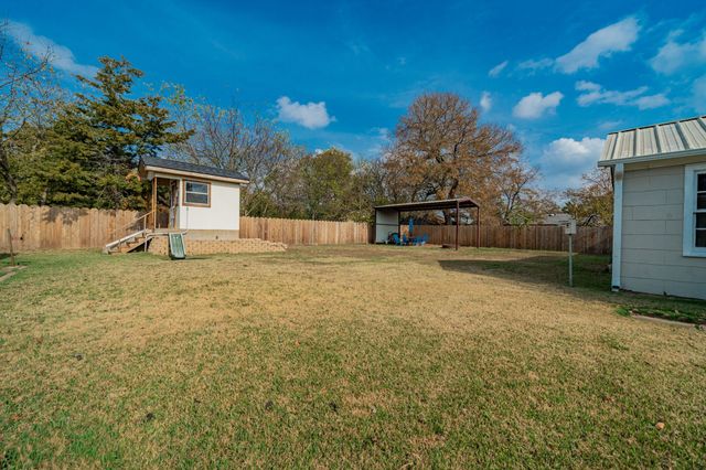 308 N Pecan Street, Muenster, TX 76252