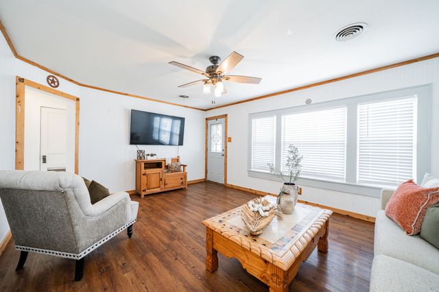 308 N Pecan Street, Muenster, TX 76252