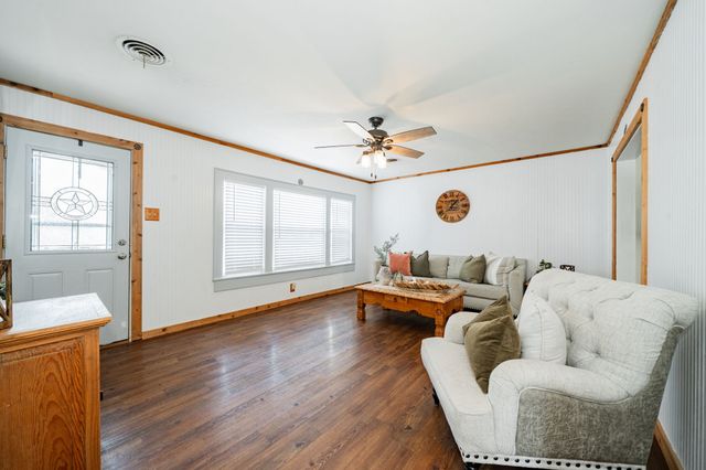 308 N Pecan Street, Muenster, TX 76252