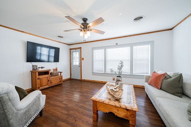 308 N Pecan Street, Muenster, TX 76252