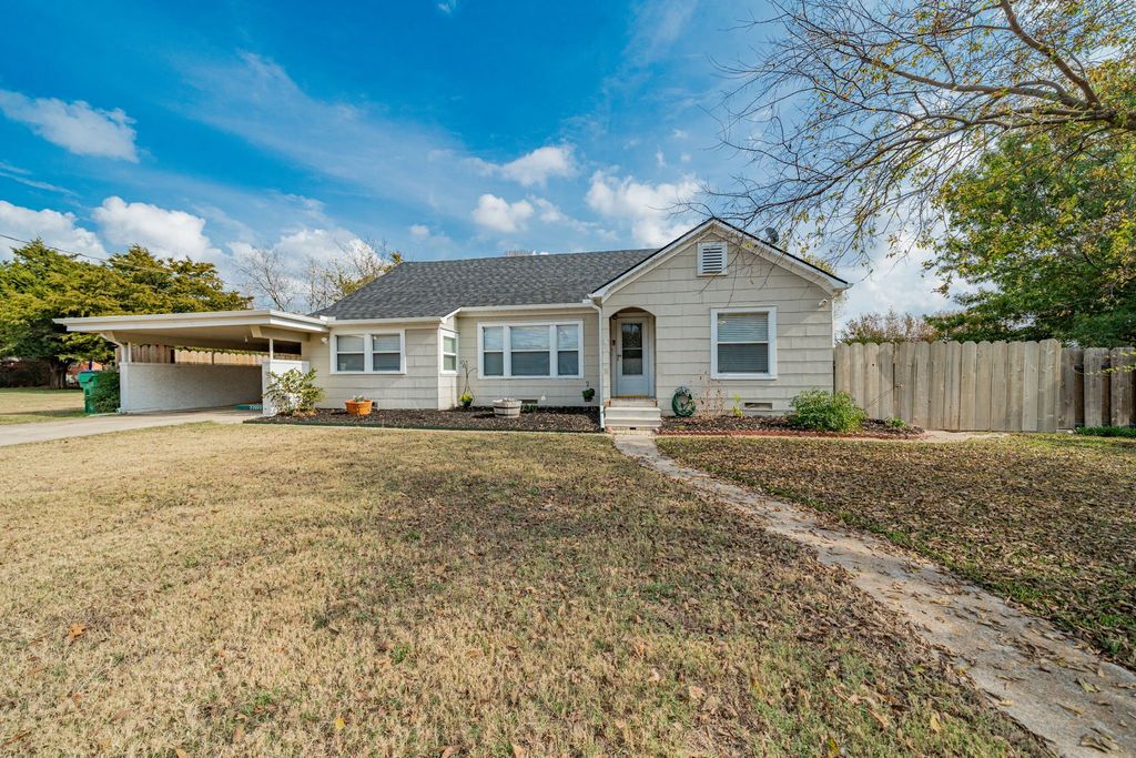 308 N Pecan Street, Muenster, TX 76252