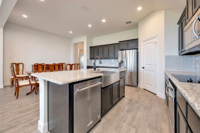 604 Antswood Drive, Fort Worth, TX 76108