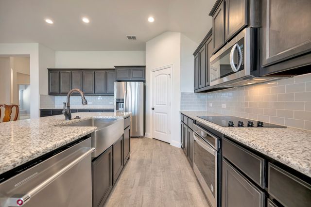 604 Antswood Drive, Fort Worth, TX 76108