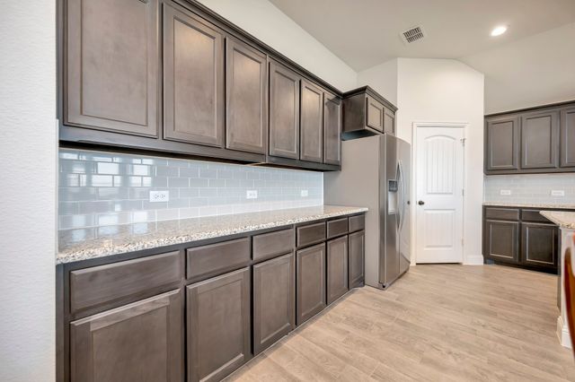 604 Antswood Drive, Fort Worth, TX 76108