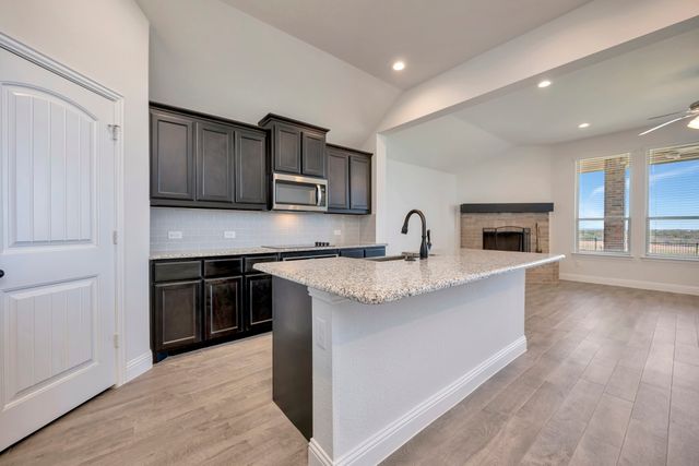 604 Antswood Drive, Fort Worth, TX 76108