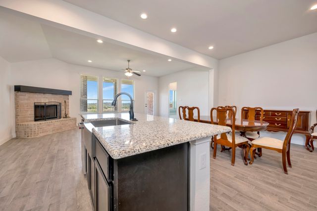 604 Antswood Drive, Fort Worth, TX 76108