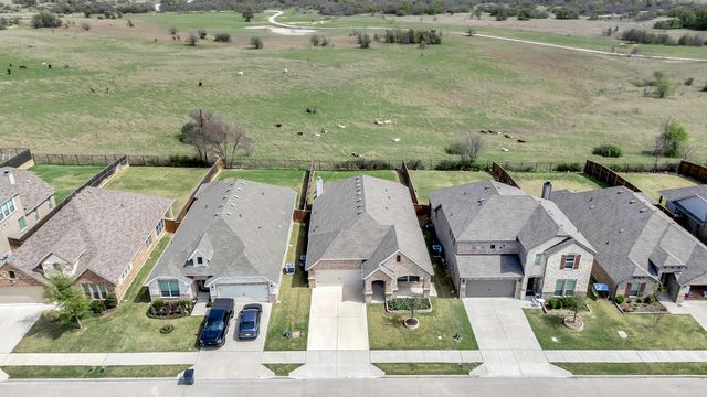 604 Antswood Drive, Fort Worth, TX 76108