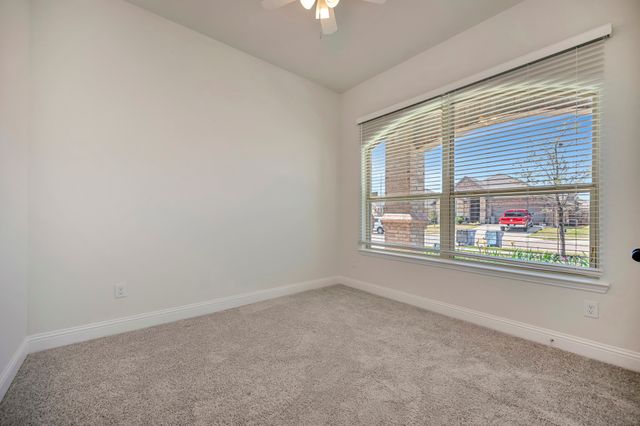 604 Antswood Drive, Fort Worth, TX 76108