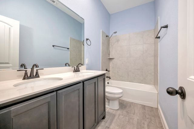 604 Antswood Drive, Fort Worth, TX 76108