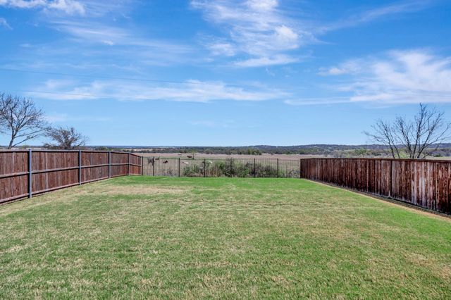 604 Antswood Drive, Fort Worth, TX 76108