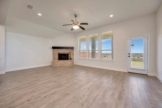 604 Antswood Drive, Fort Worth, TX 76108