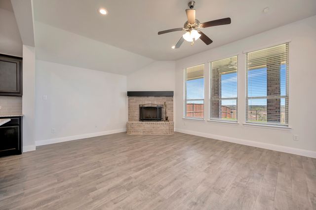 604 Antswood Drive, Fort Worth, TX 76108