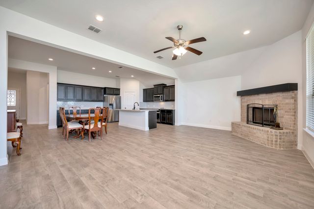 604 Antswood Drive, Fort Worth, TX 76108