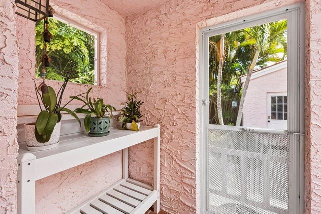 217 SE Coconut Avenue, Stuart, FL 34996