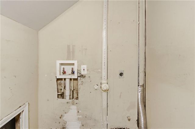 917 Lake Watch Drive, Stone Mountain, GA 30088