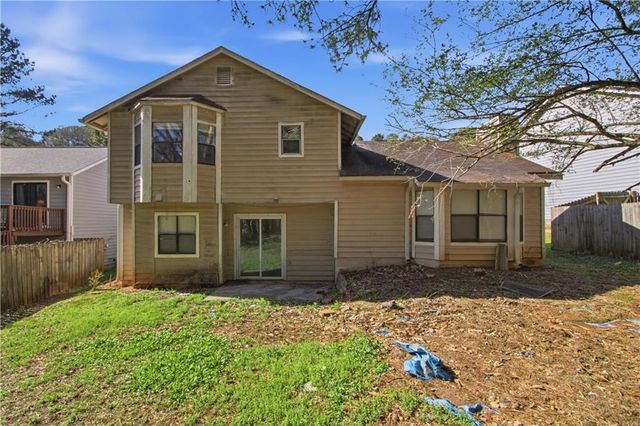 917 Lake Watch Drive, Stone Mountain, GA 30088