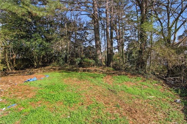 917 Lake Watch Drive, Stone Mountain, GA 30088