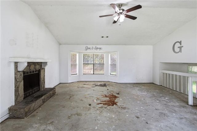 917 Lake Watch Drive, Stone Mountain, GA 30088