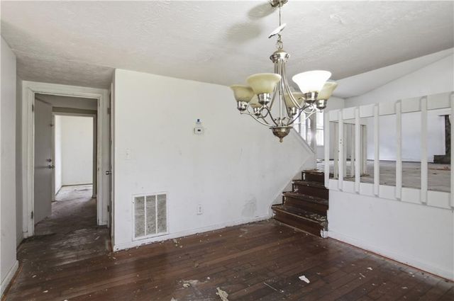 917 Lake Watch Drive, Stone Mountain, GA 30088