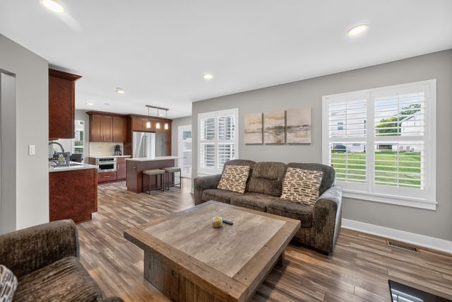 359 Sundance Drive, Bartlett, IL 60103
