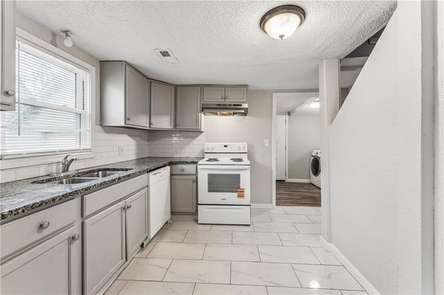 808 S SAVAGE Street, Independence, MO 64050