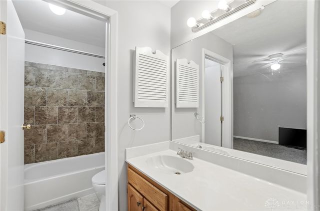 9452 Colegate Way 256, West Chester, OH 45011