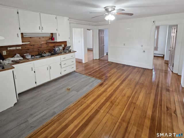 129 Mechanics Street, Putnam, CT 06260