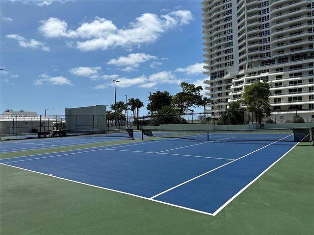 600 NE 36th ST 1414, Miami, FL 33137