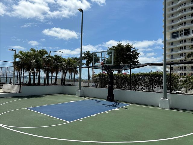 600 NE 36th ST 1414, Miami, FL 33137