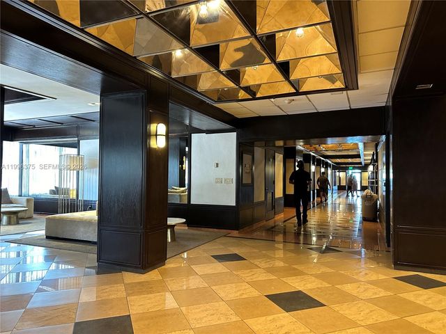 600 NE 36th ST 1414, Miami, FL 33137