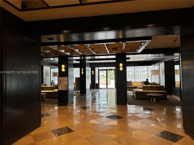 600 NE 36th ST 1414, Miami, FL 33137