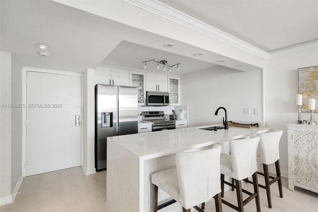 600 NE 36th ST 1414, Miami, FL 33137