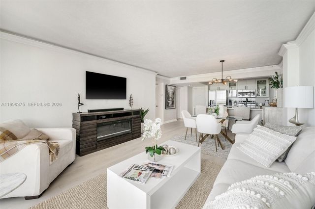 600 NE 36th ST 1414, Miami, FL 33137