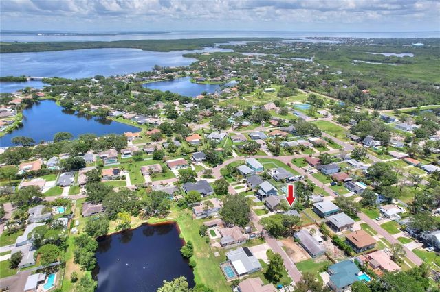 300 FREEPORT AVENUE NE, St Petersburg, FL 33702