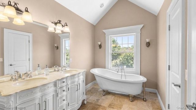 30 Hampton Drive, Center Moriches, NY 11934