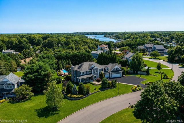 30 Hampton Drive, Center Moriches, NY 11934