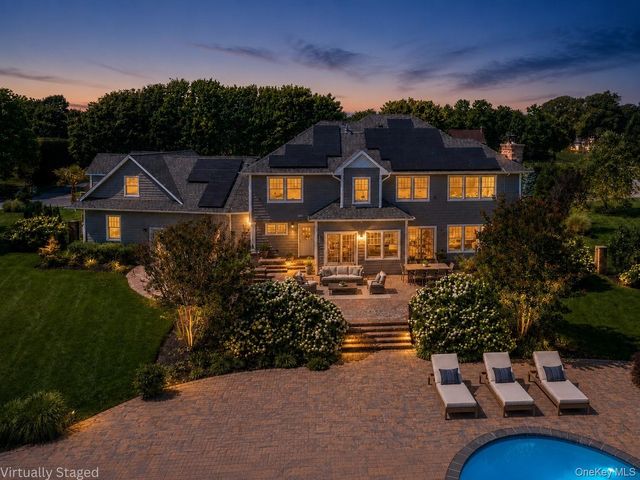 30 Hampton Drive, Center Moriches, NY 11934