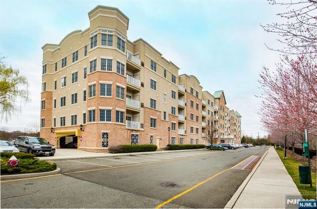 1114 Windsor Park Court, Englewood, NJ 07631