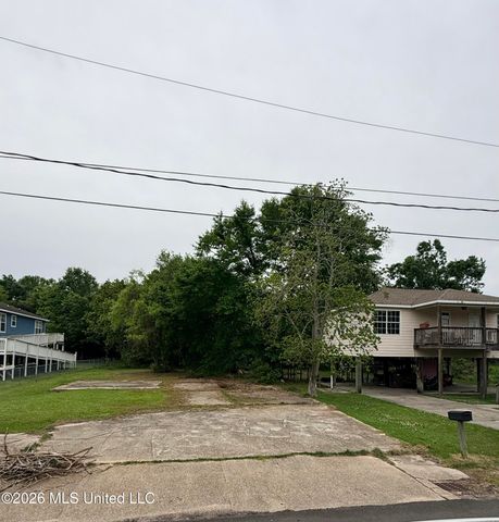 Byrd Avenue, D'iberville, MS 39540