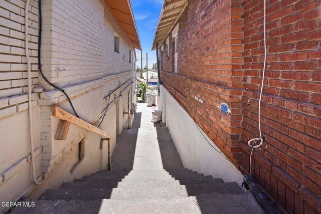 2318 FEDERAL Avenue B, El Paso, TX 79930