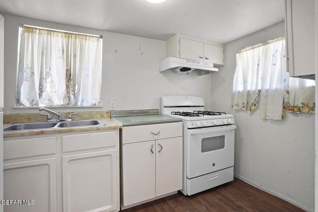 2318 FEDERAL Avenue B, El Paso, TX 79930