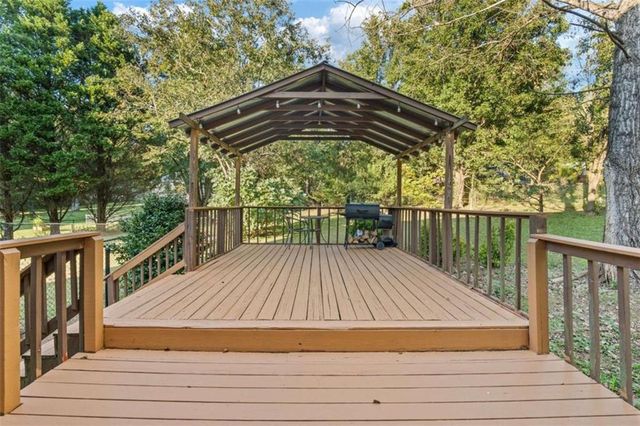 359 Scenic Lane, Auburn, GA 30011