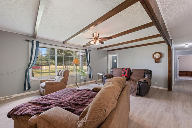 7559 Scottsville Rd, Lafayette, TN 37083