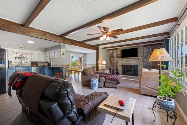 7559 Scottsville Rd, Lafayette, TN 37083