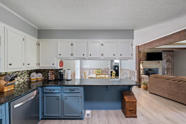 7559 Scottsville Rd, Lafayette, TN 37083