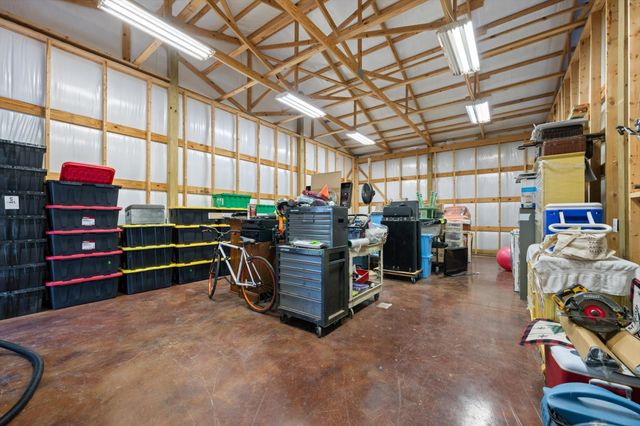 7559 Scottsville Rd, Lafayette, TN 37083