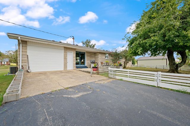 7559 Scottsville Rd, Lafayette, TN 37083